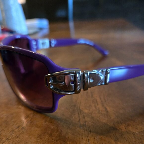 Gucci Sunglasses - Picture 2 of 7